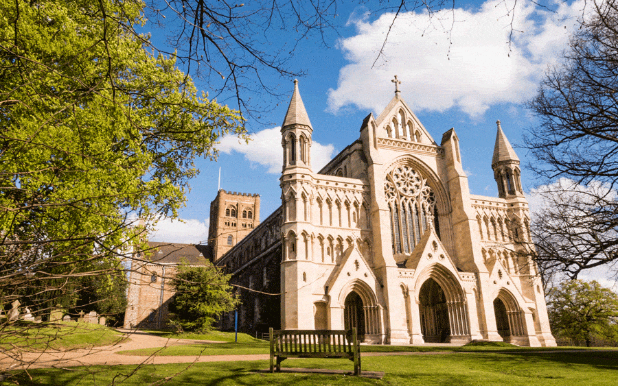 Free Parking in St Albans near St Albans Cathedral
